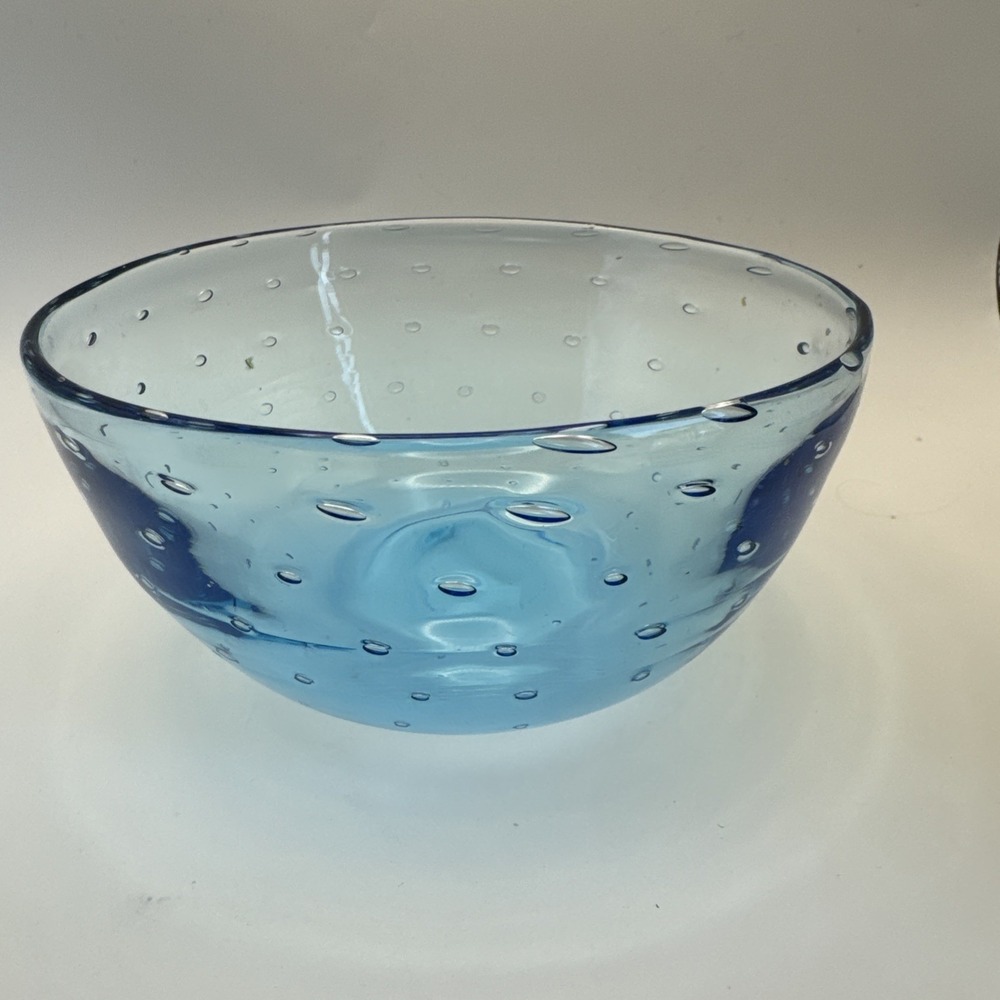 Blue blown glass controlled bubble decorative bowl‎ 6x3.5